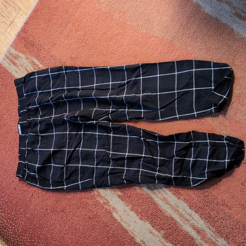 Marine Layer Capris size Large